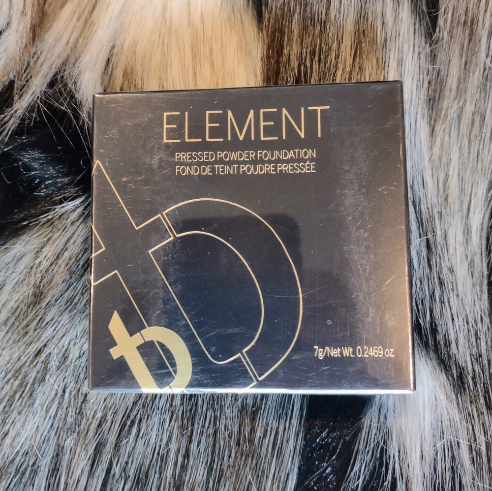 New Tori Belle Sealed Powder Foundation